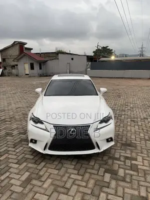 Lexus IS 2015 White