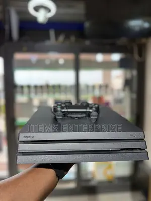 Used Ps4 Pro 1tb (1 Controller and Cables)