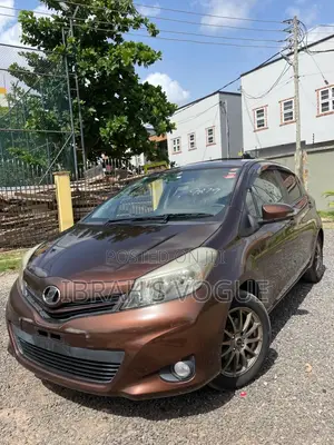 Toyota Vitz 2016 Brown