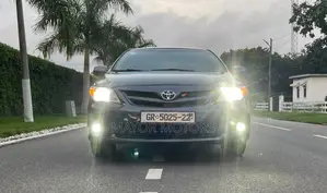 Toyota Corolla LE 4dr Sedan (1.8L 4cyl 4A) 2011 Gray