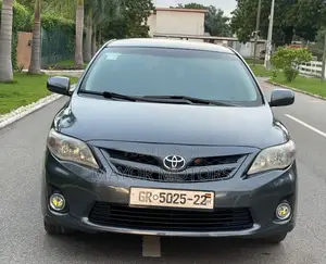 Toyota Corolla LE 4dr Sedan (1.8L 4cyl 4A) 2011 Gray