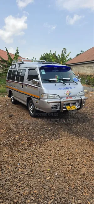 Hyundai H-100 2003 Yellow