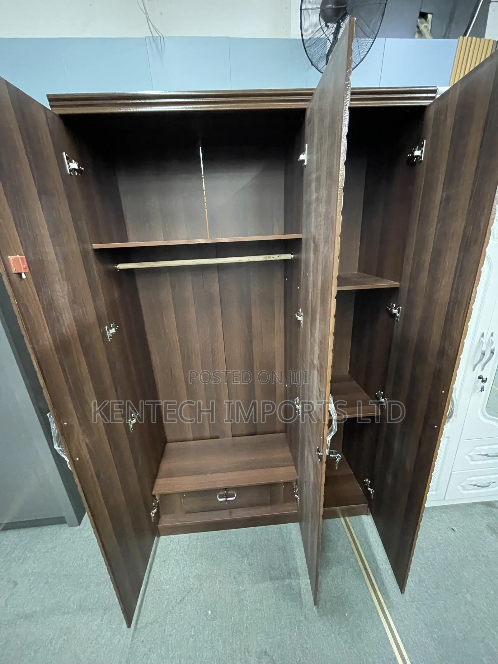 All-in-One Modern Wardrobe: Hanging Space, Mirror Drawer/ 3 Door