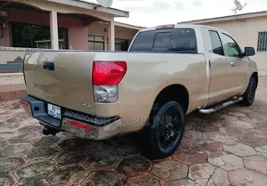 Toyota Tundra 2009 Gold
