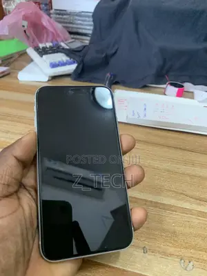 Apple iPhone XR 128 GB White