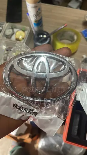 Toyota Camry 2019 Writing