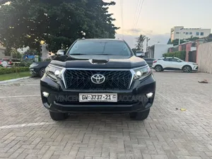Toyota Land Cruiser Prado 2016 Black
