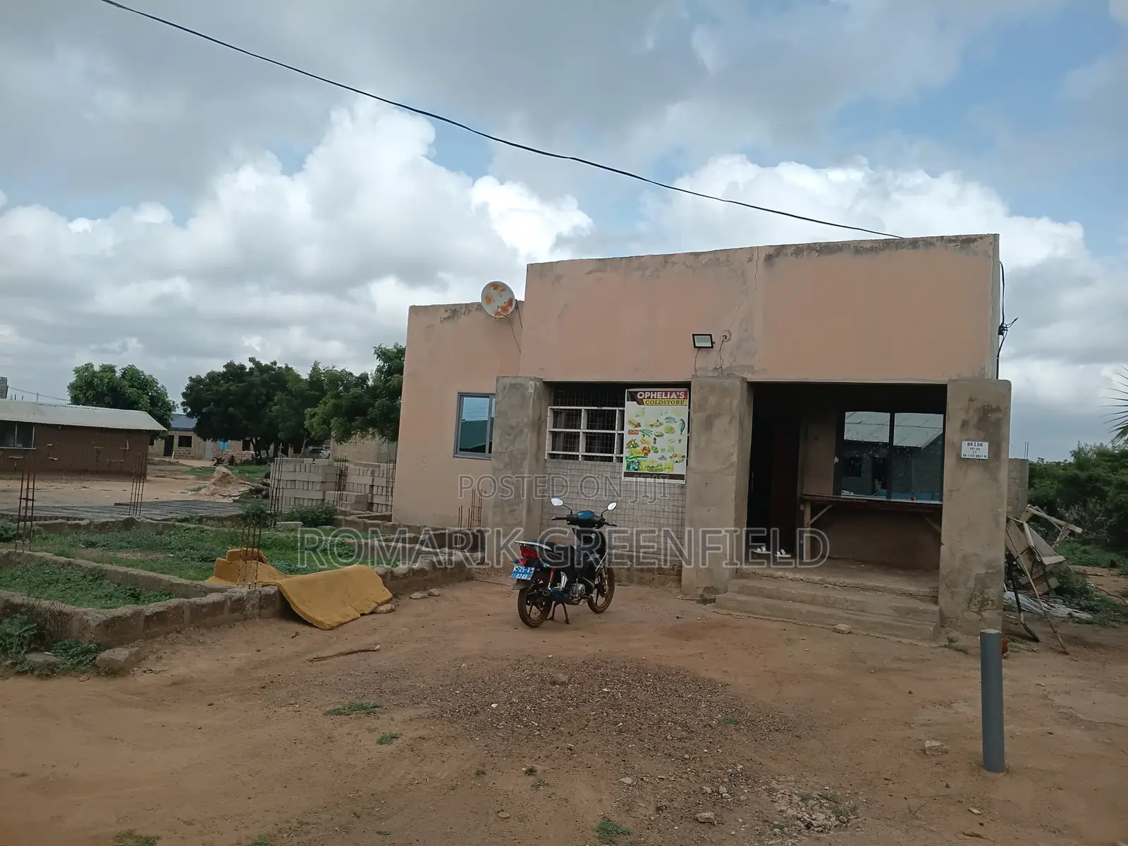 3bdrm House in Tsopoli, Dawhenya for sale