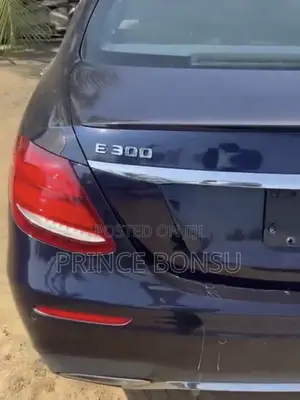 Mercedes-Benz E300 2018 Blue