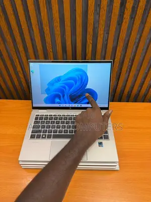 Laptop HP EliteBook 1040 G8 32GB Intel Core i7 SSD 512GB
