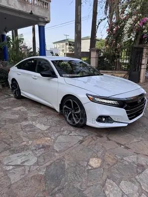 Honda Accord Sport 2.0T 2022 White