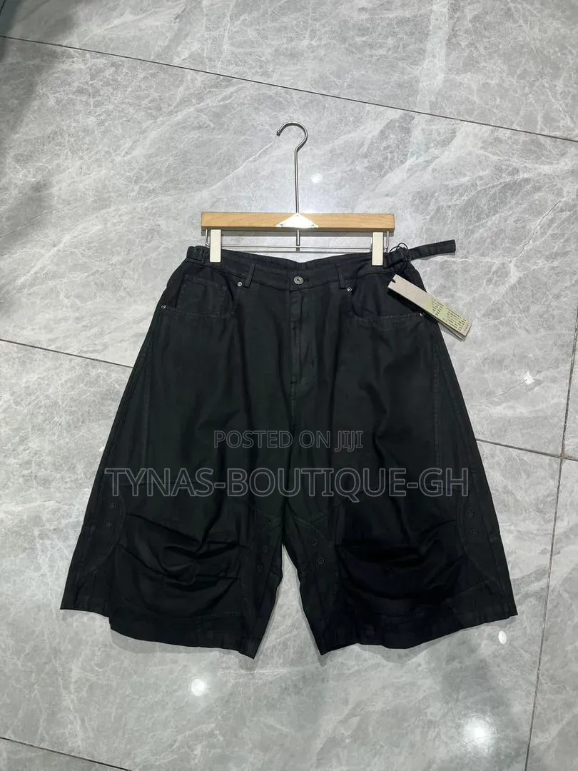 Fashionable Men's Casual Denim Shorts High Quality
