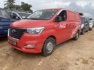 Hyundai Starex 2020 Red