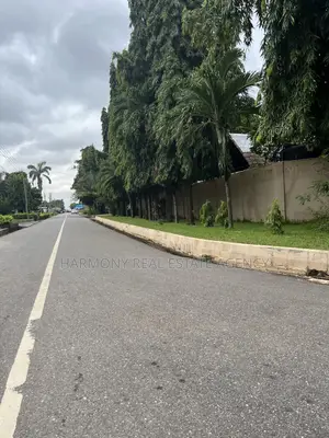 6bdrm House in Dzorwulu for sale