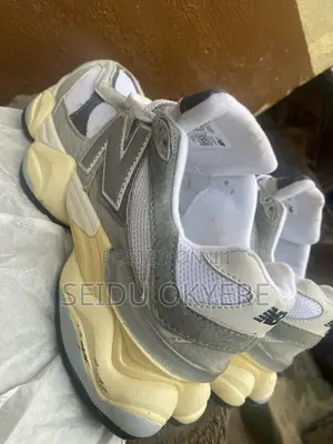 Sneaker Shoe