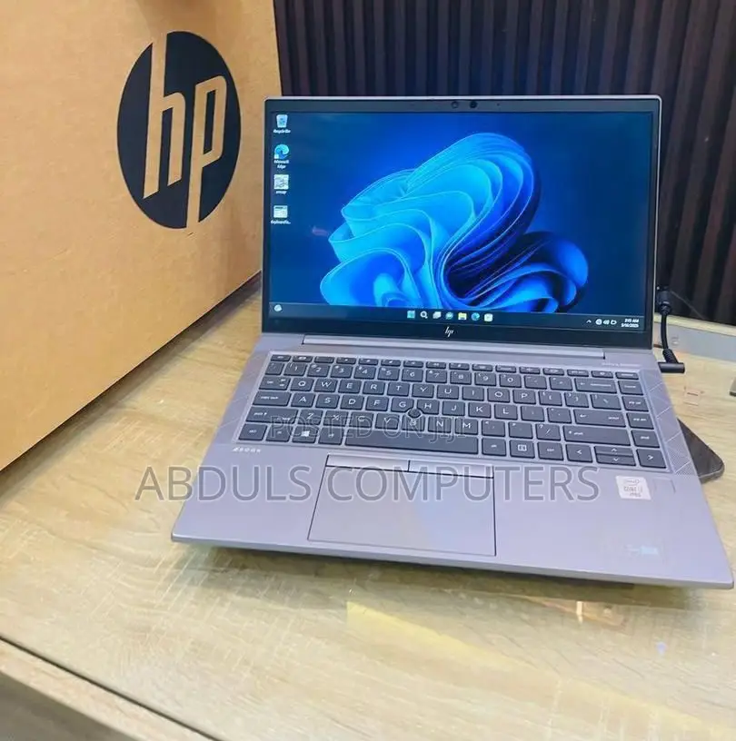 Laptop HP ZBook Firefly 14 G7 8GB Intel Core i5 SSD 256GB