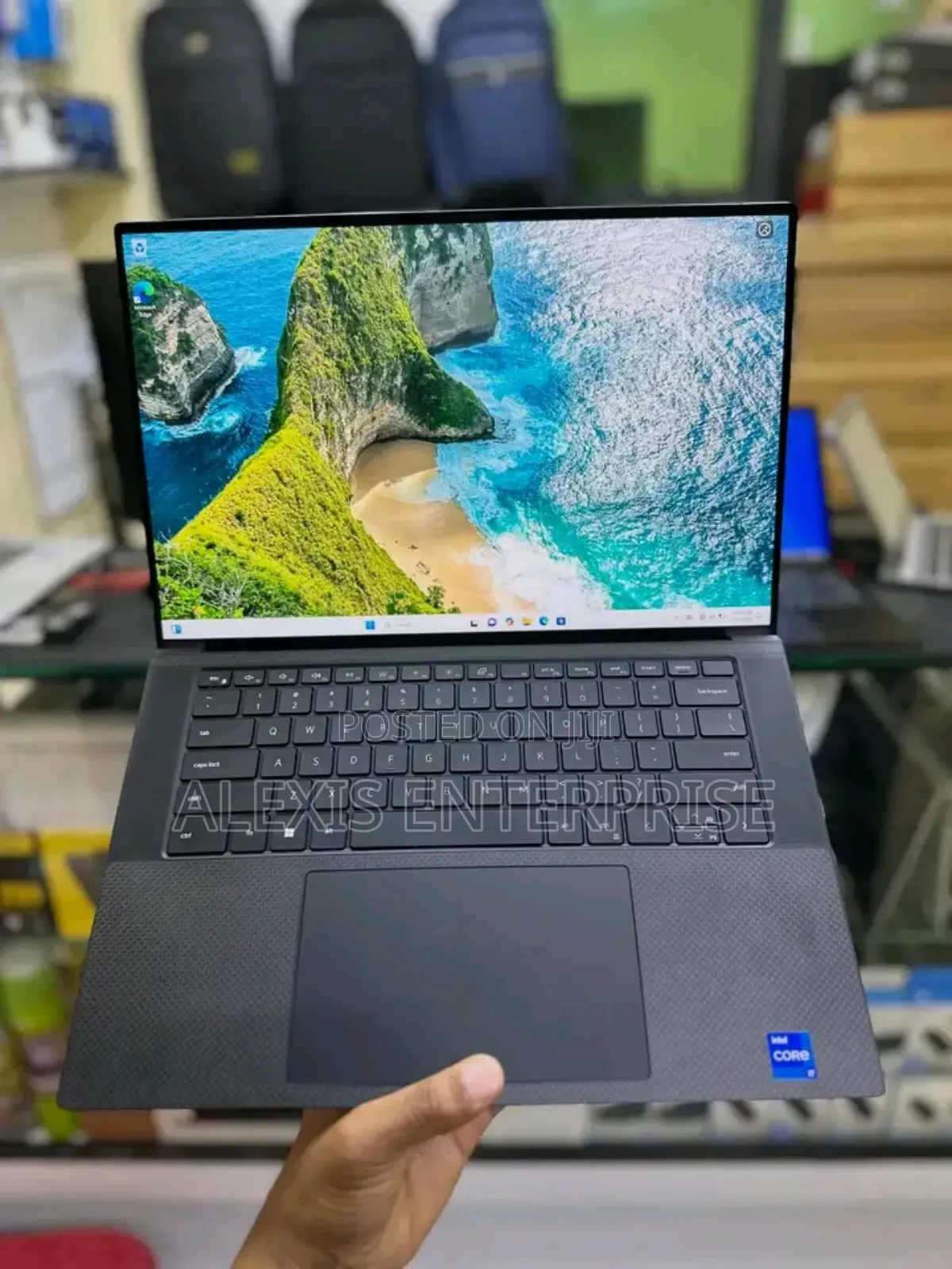 New Laptop Dell XPS 15 32GB Intel Core i7 SSD 1T