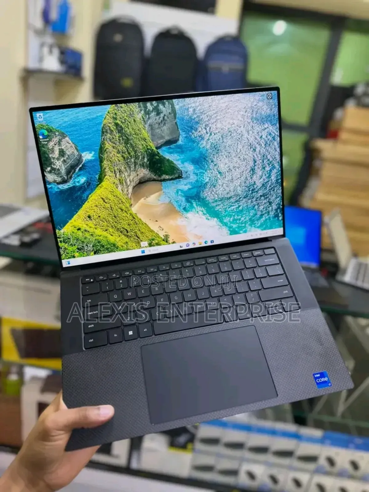 New Laptop Dell XPS 15 32GB Intel Core i7 SSD 1T