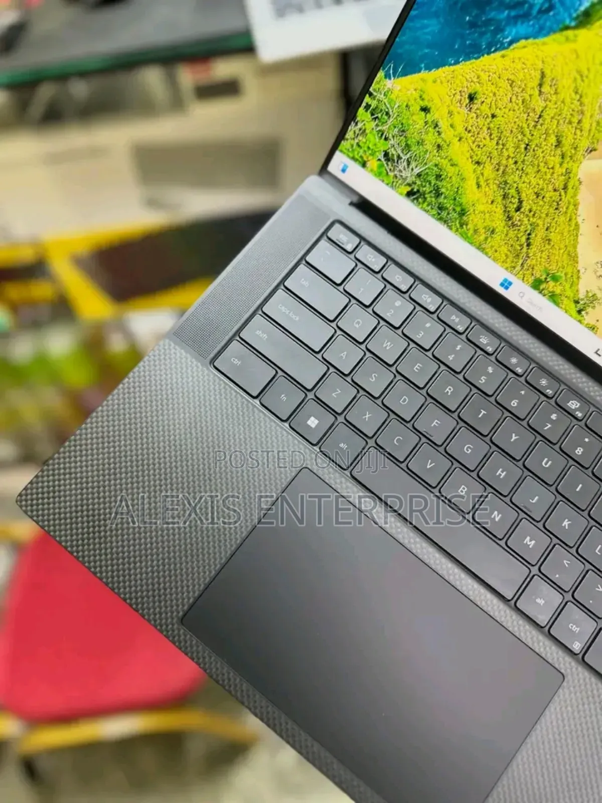 New Laptop Dell XPS 15 32GB Intel Core i7 SSD 1T
