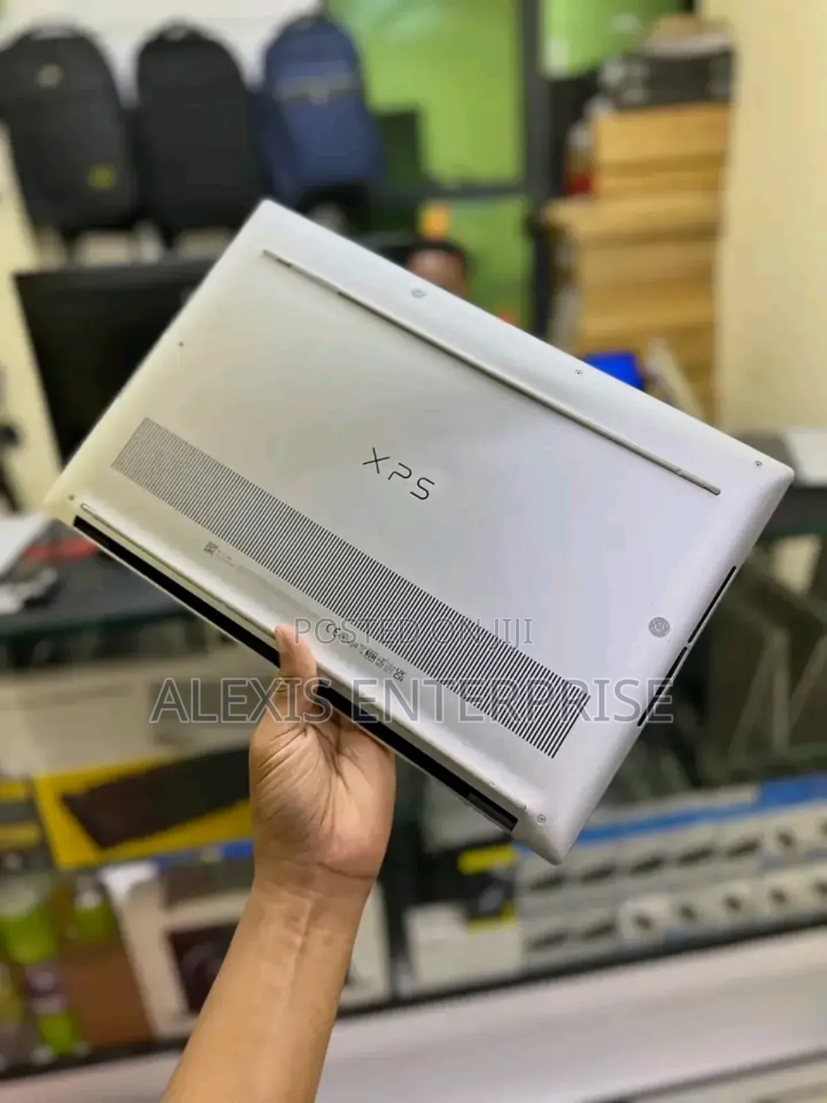 New Laptop Dell XPS 15 32GB Intel Core i7 SSD 1T