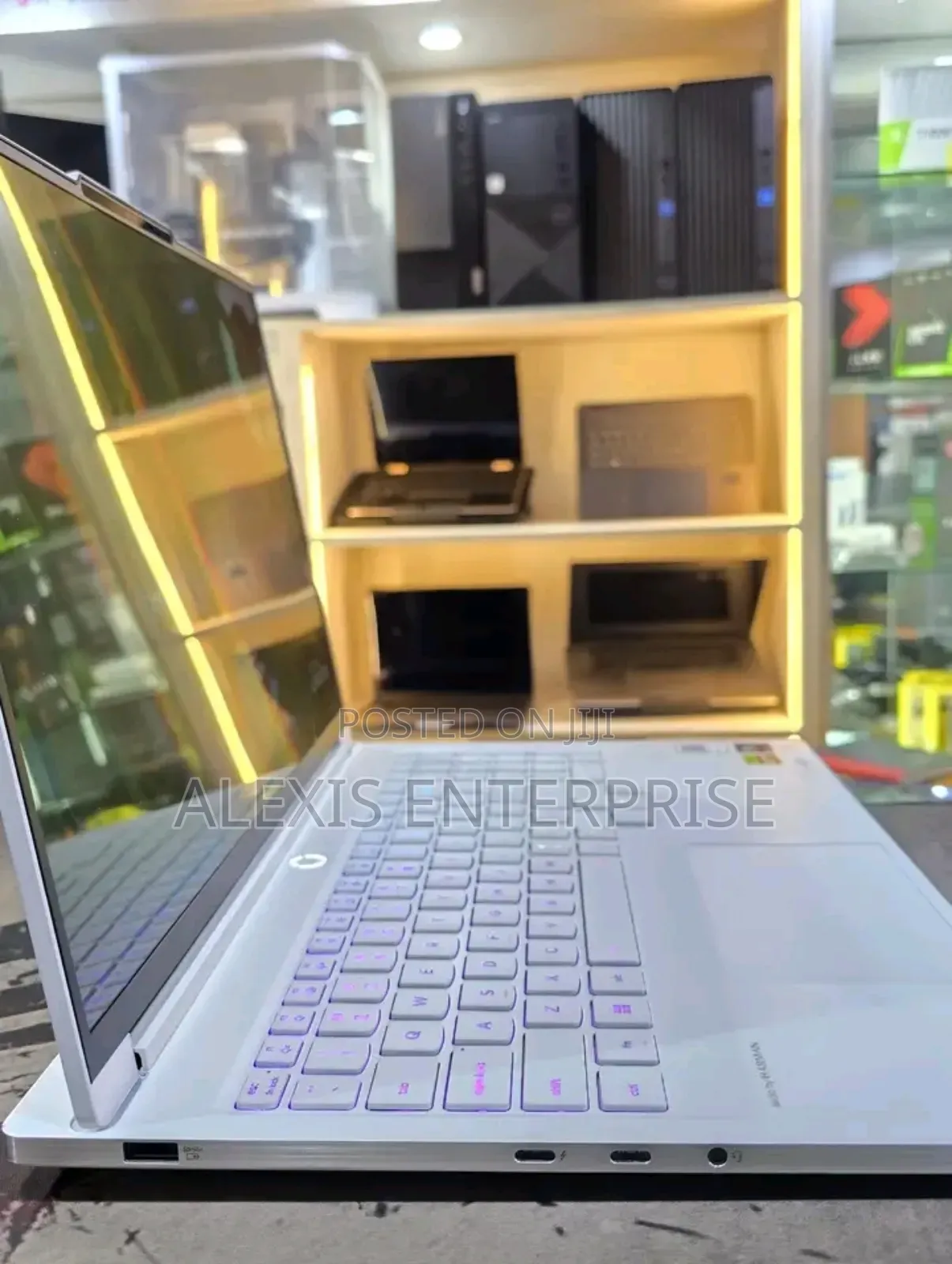 New Laptop Lenovo Lrgion 7i 32GB Intel Core Ultra 7 SSD 1T