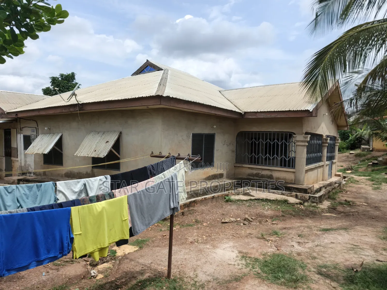 6bdrm House in Ejisu Dwenease, Kumasi Metropolitan for sale