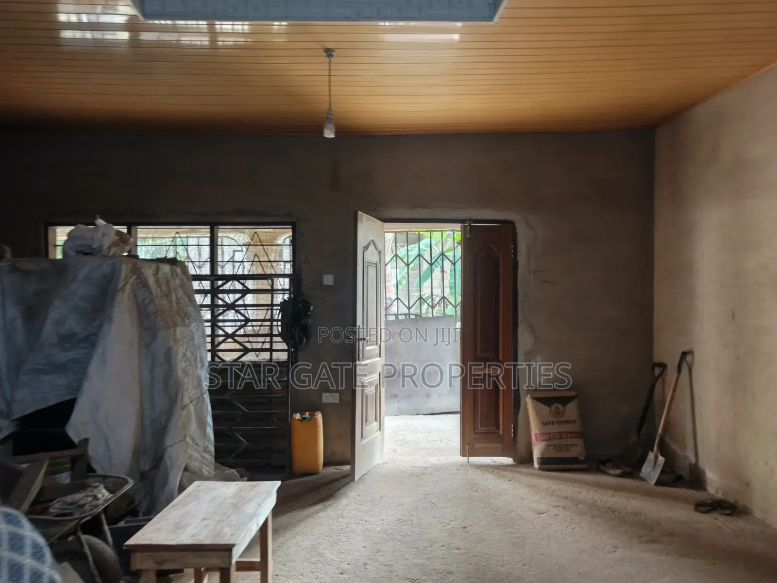 6bdrm House in Ejisu Dwenease, Kumasi Metropolitan for sale