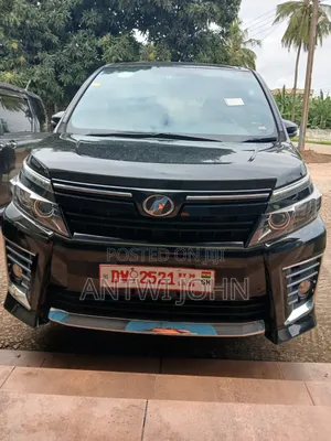 Toyota Voxy 2014 Black