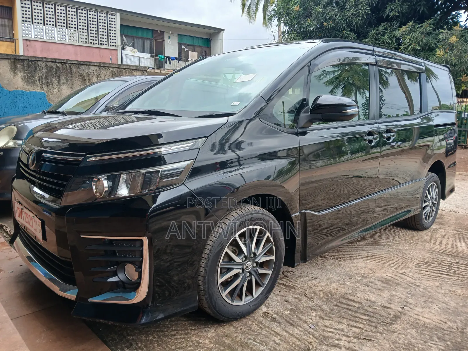 Toyota Voxy 2014 Black