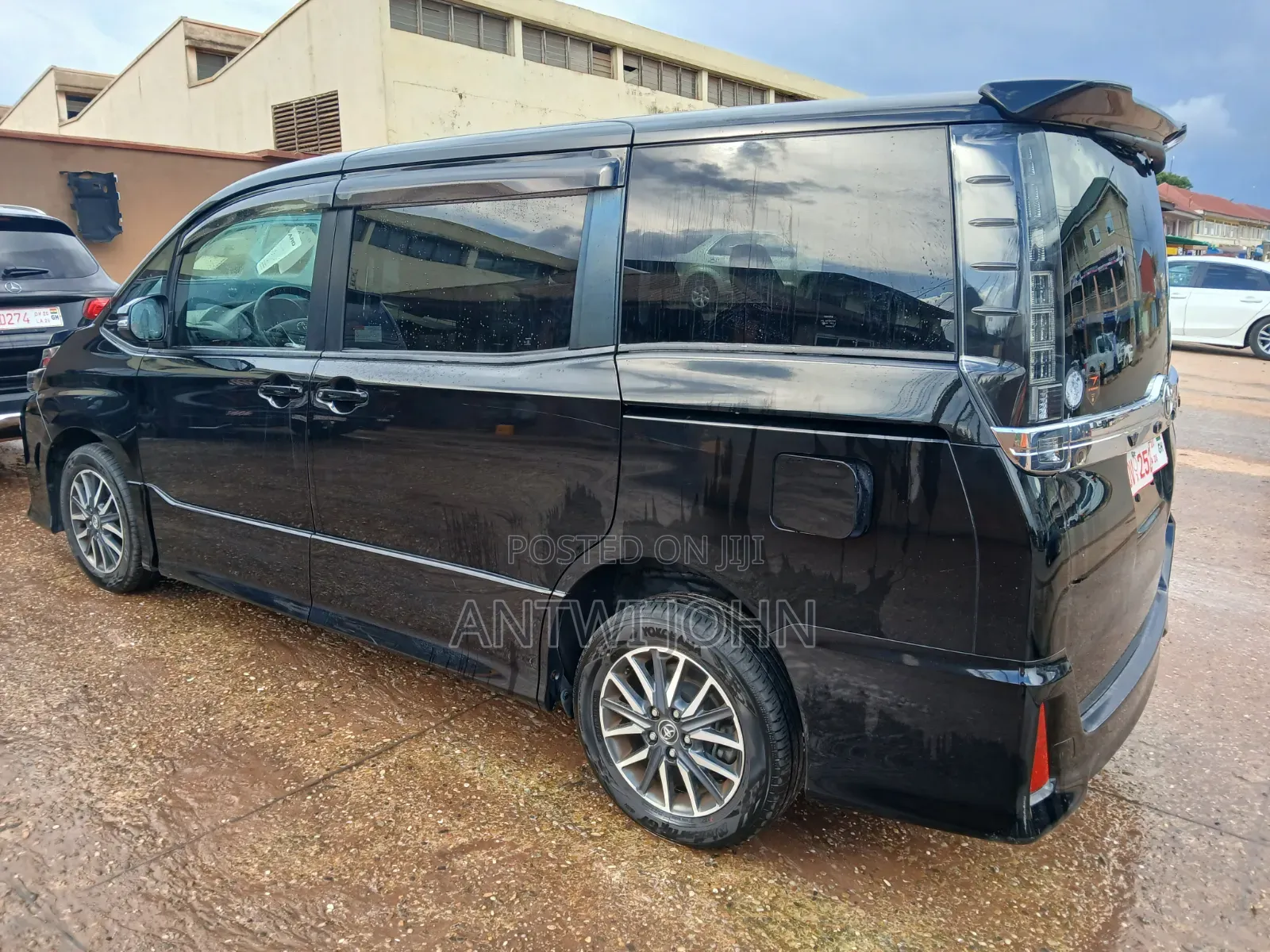 Toyota Voxy 2014 Black