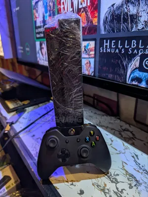 Microsoft Xbox One X 17 Hard Games