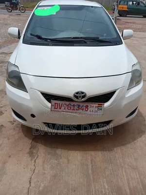 Toyota Yaris 2012 White