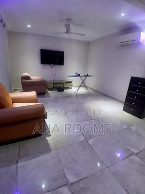 2bdrm Apartment in Community 11, Tema Metropolitan for rent