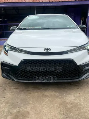 Toyota Corolla SE 2022 White