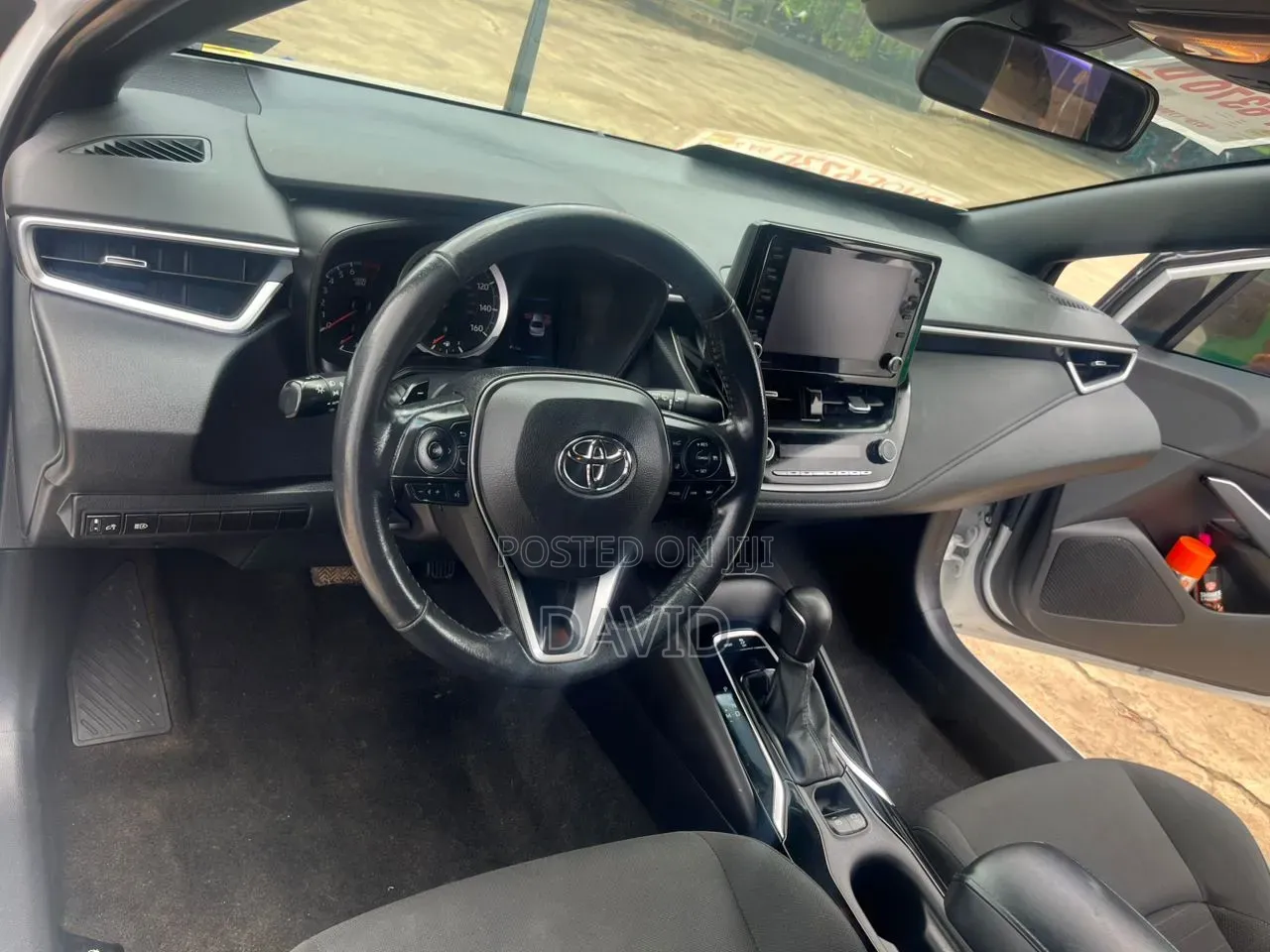Toyota Corolla SE 2022 White