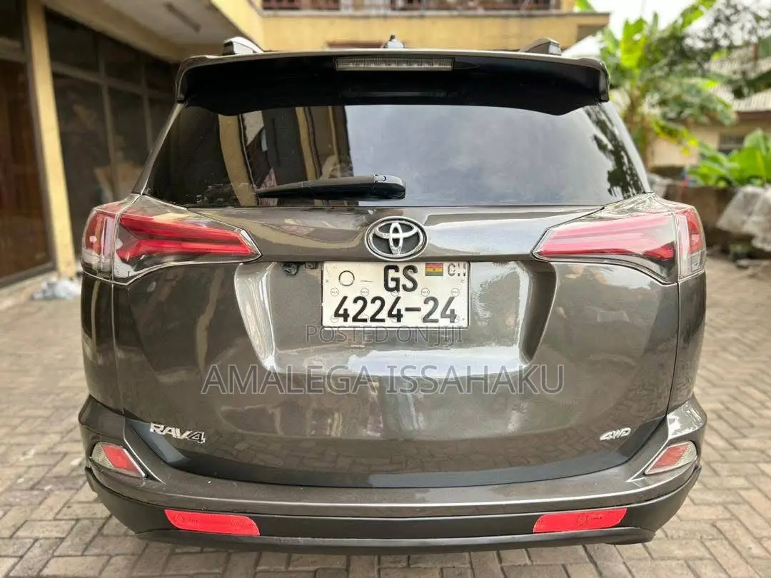 Toyota RAV4 LE 4dr SUV AWD (2.5L 4cyl 6A) 2015 Gray
