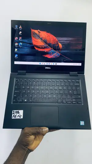 Laptop Dell Latitude 3390 2-in-1 16GB Intel Core i5 SSD 256GB