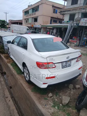 Toyota Corolla 2013 White