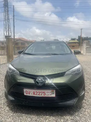 Toyota Corolla LE Eco (1.8L 4cyl 2A) 2018 Green