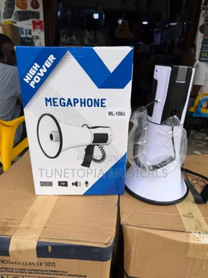 Ml-106u High-Power Megaphone Featuring a Detachable Microphone.