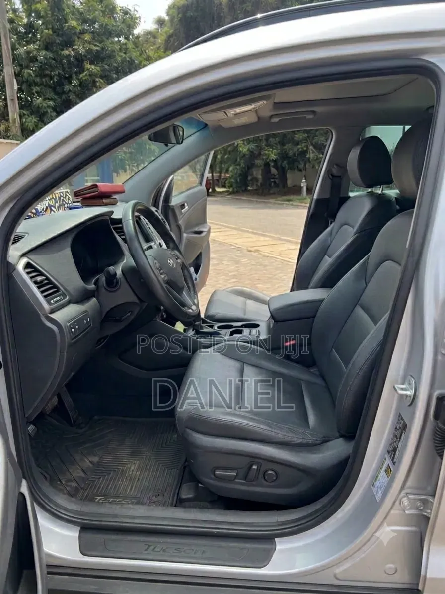 Hyundai Tucson Limited AWD 2018 Silver