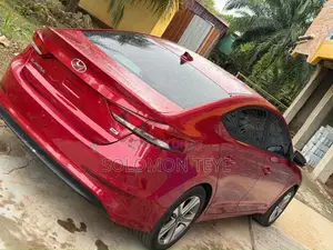 Hyundai Elantra Value Edition Sedan FWD (2.0L 4cyl 6A) 2017 Red