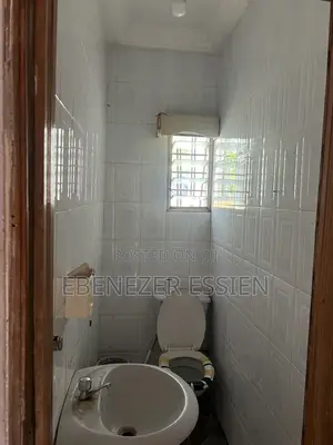 4bdrm House in West Hills Mall Area for sale