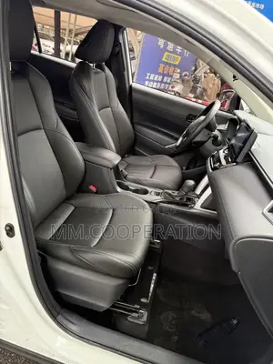 Toyota Frontlander 2.0 Hybrid FWD 2023 White