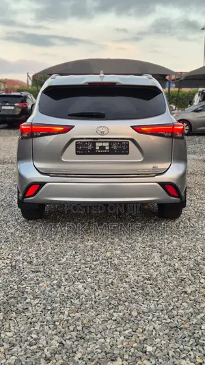 Toyota Highlander Platinum 2021 Silver