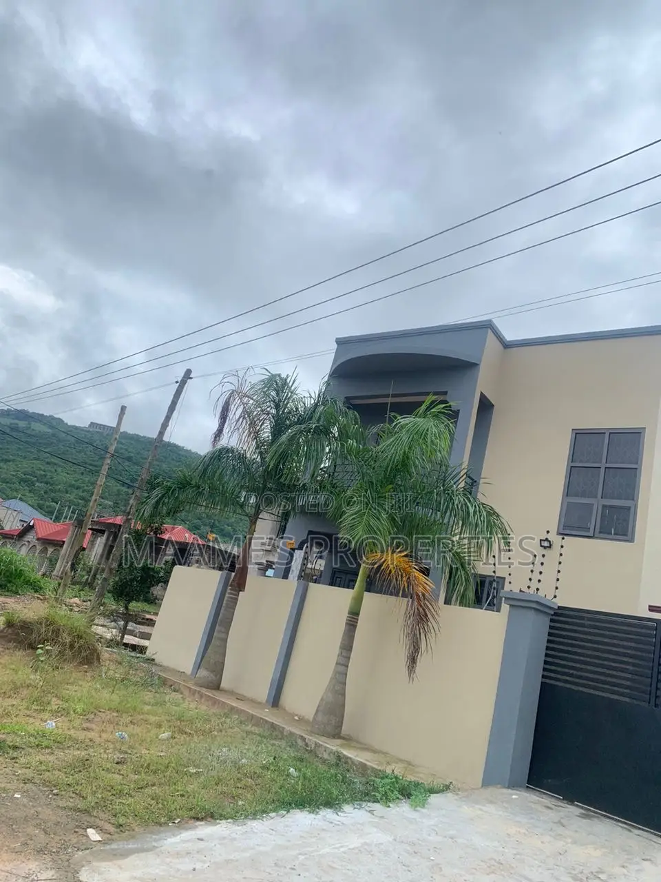 4bdrm Duplex in Oyarifa for rent