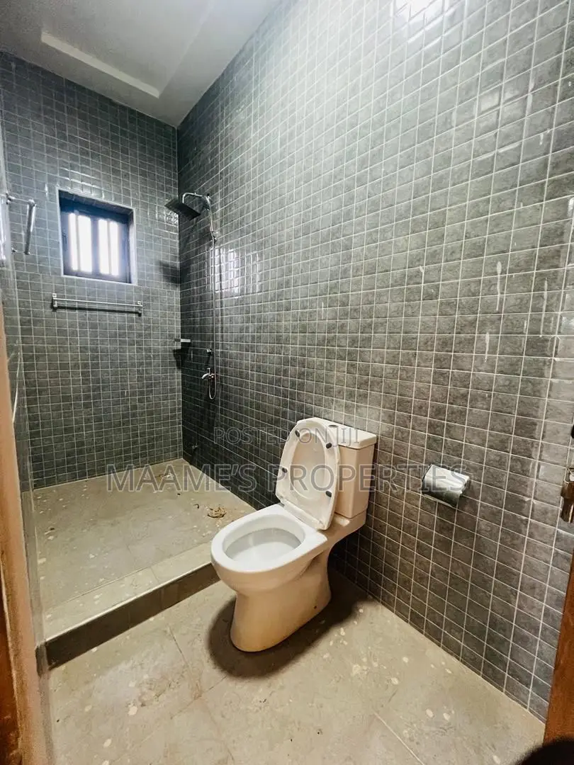 4bdrm Duplex in Oyarifa for rent