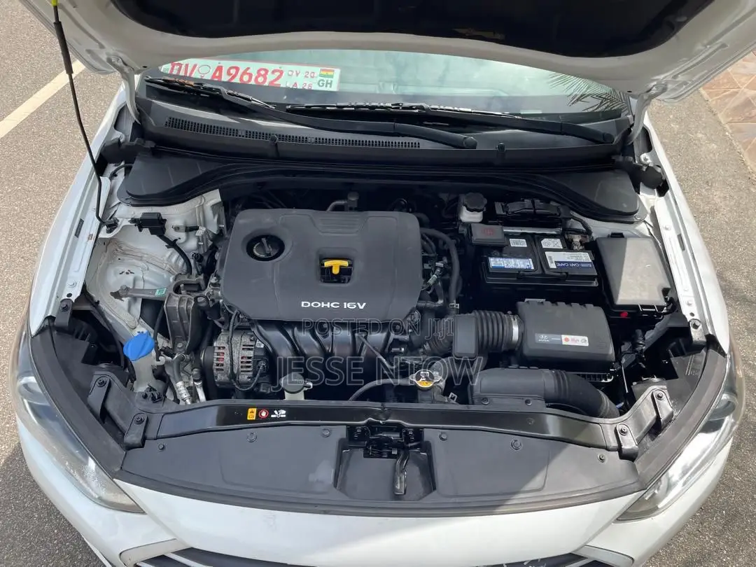 Hyundai Elantra 2017 White