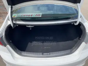 Hyundai Elantra 2017 White