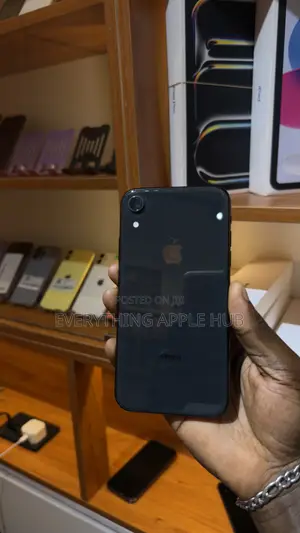 Apple iPhone XR 64 GB Black